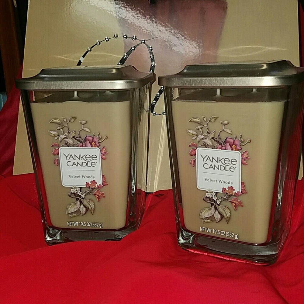 Yankee Candle velvet woods